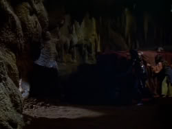 extant_XenaWarriorPrincess_1x07-TheTitans_03221