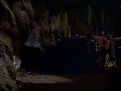 extant_XenaWarriorPrincess_1x07-TheTitans_03225