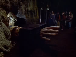 extant_XenaWarriorPrincess_1x07-TheTitans_03310