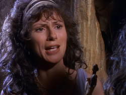 extant_XenaWarriorPrincess_1x07-TheTitans_03347