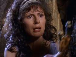 extant_XenaWarriorPrincess_1x07-TheTitans_03372