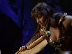 extant_XenaWarriorPrincess_1x07-TheTitans_03457