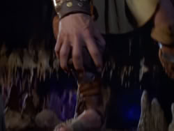 extant_XenaWarriorPrincess_1x07-TheTitans_03471