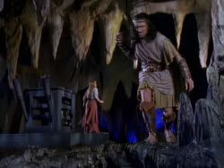 extant_XenaWarriorPrincess_1x07-TheTitans_03480