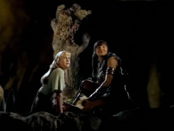 extant_XenaWarriorPrincess_1x07-TheTitans_03529