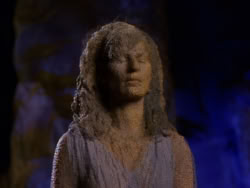 extant_XenaWarriorPrincess_1x07-TheTitans_03532