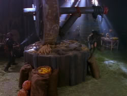 extant_XenaWarriorPrincess_1x08-Prometheus_01758