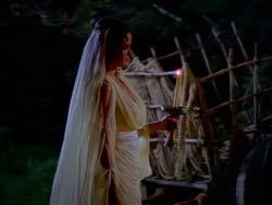 extant_XenaWarriorPrincess_1x09_DeathInChains_0038