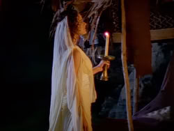 extant_XenaWarriorPrincess_1x09_DeathInChains_0075