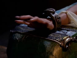 extant_XenaWarriorPrincess_1x09_DeathInChains_0213