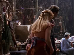 extant_XenaWarriorPrincess_1x09_DeathInChains_1911