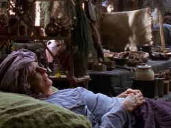 extant_XenaWarriorPrincess_1x09_DeathInChains_1915