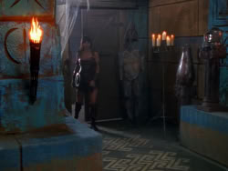 extant_XenaWarriorPrincess_1x09_DeathInChains_1921