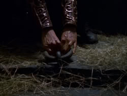 extant_XenaWarriorPrincess_1x09_DeathInChains_2400