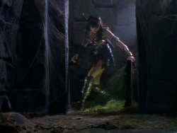 extant_XenaWarriorPrincess_1x09_DeathInChains_2408
