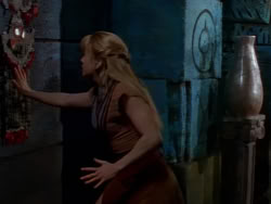 extant_XenaWarriorPrincess_1x09_DeathInChains_2436