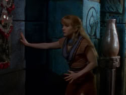 extant_XenaWarriorPrincess_1x09_DeathInChains_2437