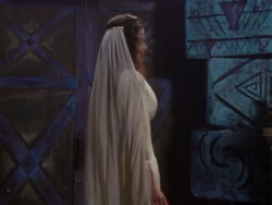 extant_XenaWarriorPrincess_1x09_DeathInChains_3340