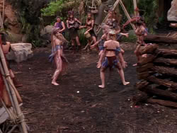 extant_XenaWarriorPrincess_1x10-HoovesAndHarlots_00495