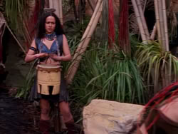 extant_XenaWarriorPrincess_1x10-HoovesAndHarlots_00538