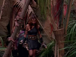 extant_XenaWarriorPrincess_1x10-HoovesAndHarlots_00543