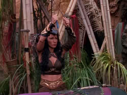 extant_XenaWarriorPrincess_1x10-HoovesAndHarlots_00575