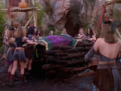 extant_XenaWarriorPrincess_1x10-HoovesAndHarlots_00599