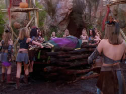 extant_XenaWarriorPrincess_1x10-HoovesAndHarlots_00600