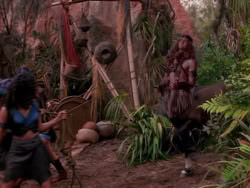 extant_XenaWarriorPrincess_1x10-HoovesAndHarlots_00637