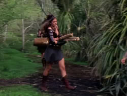 extant_XenaWarriorPrincess_1x10-HoovesAndHarlots_00749