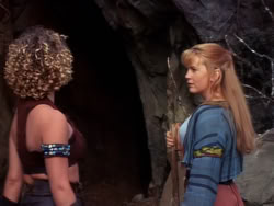extant_XenaWarriorPrincess_1x10-HoovesAndHarlots_00772