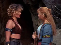 extant_XenaWarriorPrincess_1x10-HoovesAndHarlots_00777
