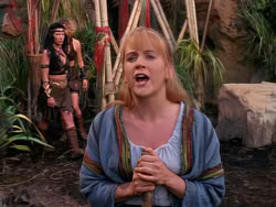 extant_XenaWarriorPrincess_1x10-HoovesAndHarlots_01091