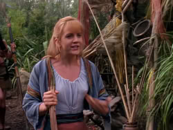 extant_XenaWarriorPrincess_1x10-HoovesAndHarlots_01098
