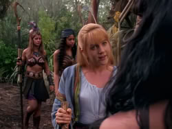extant_XenaWarriorPrincess_1x10-HoovesAndHarlots_01101