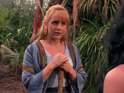 extant_XenaWarriorPrincess_1x10-HoovesAndHarlots_01108
