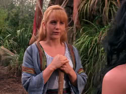 extant_XenaWarriorPrincess_1x10-HoovesAndHarlots_01111