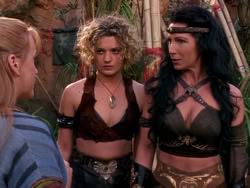extant_XenaWarriorPrincess_1x10-HoovesAndHarlots_01122