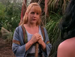 extant_XenaWarriorPrincess_1x10-HoovesAndHarlots_01127