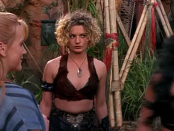 extant_XenaWarriorPrincess_1x10-HoovesAndHarlots_01130