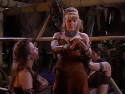 extant_XenaWarriorPrincess_1x10-HoovesAndHarlots_01349