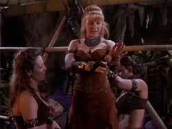 extant_XenaWarriorPrincess_1x10-HoovesAndHarlots_01352