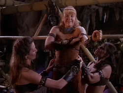 extant_XenaWarriorPrincess_1x10-HoovesAndHarlots_01358
