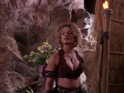 extant_XenaWarriorPrincess_1x10-HoovesAndHarlots_01379
