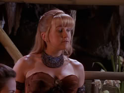 extant_XenaWarriorPrincess_1x10-HoovesAndHarlots_01395