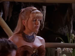 extant_XenaWarriorPrincess_1x10-HoovesAndHarlots_01396