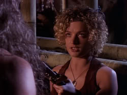 extant_XenaWarriorPrincess_1x10-HoovesAndHarlots_01725