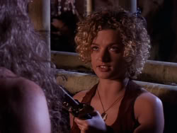 extant_XenaWarriorPrincess_1x10-HoovesAndHarlots_01726