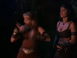 extant_XenaWarriorPrincess_1x10-HoovesAndHarlots_02171