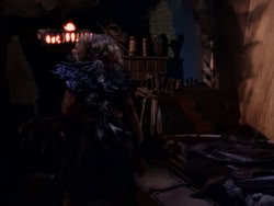 extant_XenaWarriorPrincess_1x10-HoovesAndHarlots_02335